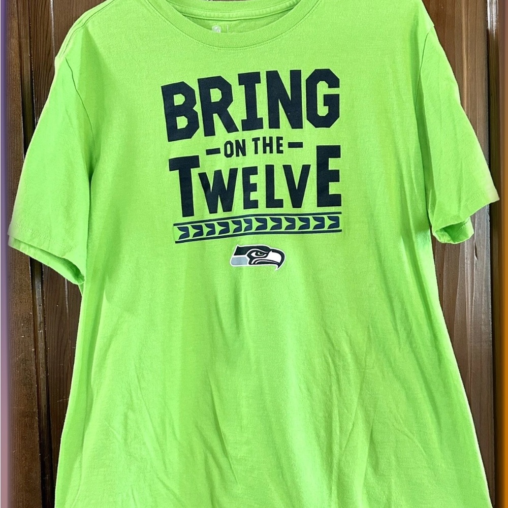 Seattle Seahawks Short Sleeve NFL NIKE T-Shirt Action Lime GREEN XL Twelves 12’s
